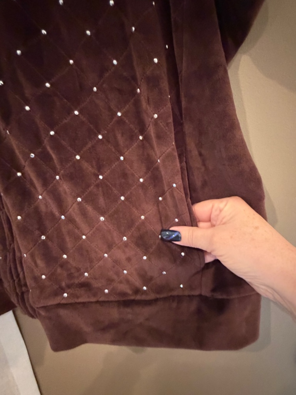 Quacker Factory Brown Velour Quilted Rhinestone Zip Up Vest Sleeveless, Size 3X - Picture 3 of 13